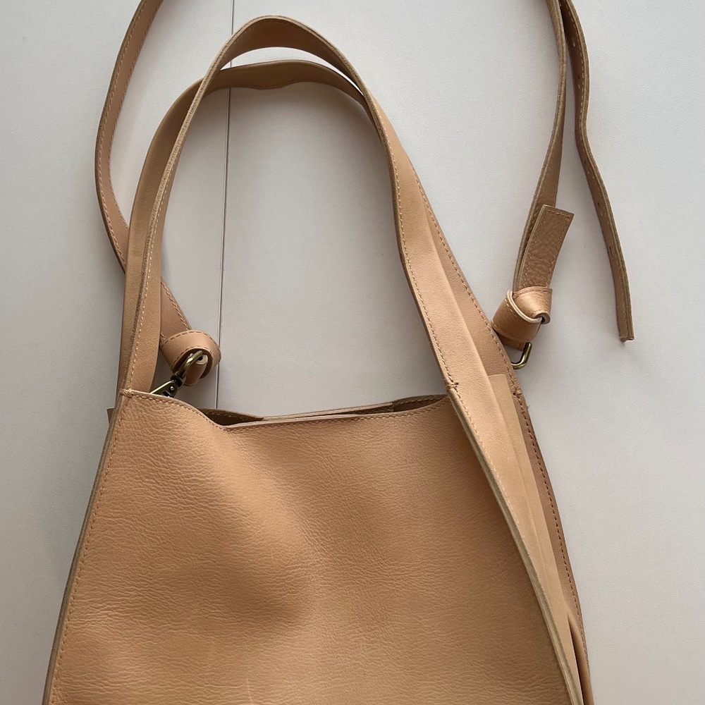 Madewell Sydney Colorblock Desert Dune Leather Shoulder Bag